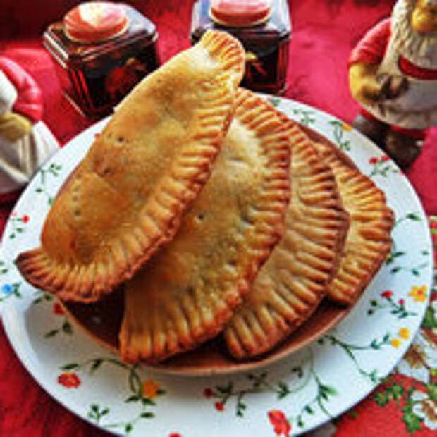 Кальцоне с тунцом и шпинатом