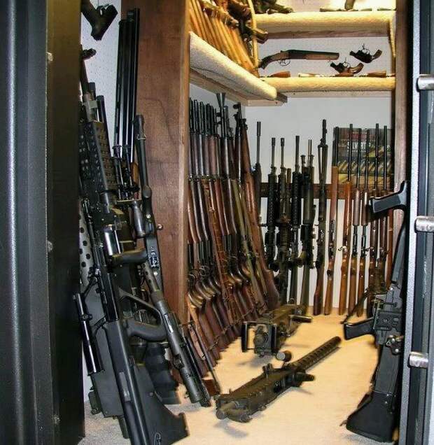В США на каждые 100 человек приходится 88 единиц стрелкового оружия вооружение, интересное, коллекции, комнаты, оружие, сша, факты