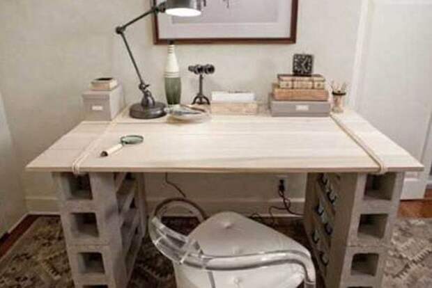 perfect! wood slats and cinder block desk.: 