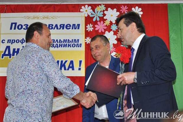 Торжество под танцевальный ритм.