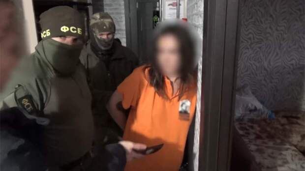 ФСБ задержала в Петербурге двух подозреваемых в финансировании ФБК