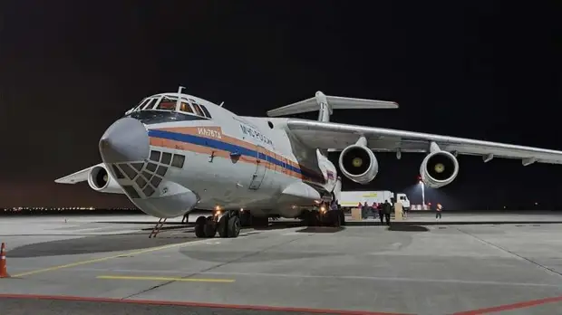 Спецборт МЧС со специалистами Роспотребнадзора вылетел в ЮАР