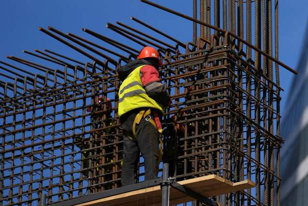 В Одессе депутат выгнал строителей из-за русской музыки