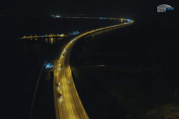 Оператор сообщил о ситуации на Крымском мосту после предполагаемой атаки