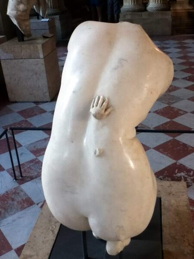 Статуя в Лувре