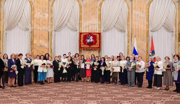 Собянин наградил выдающихся жительниц Москвы накануне 8 Марта