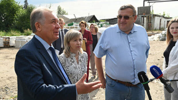 Александр Романенко в алейской школе / Фото: пресс-служба АКЗС