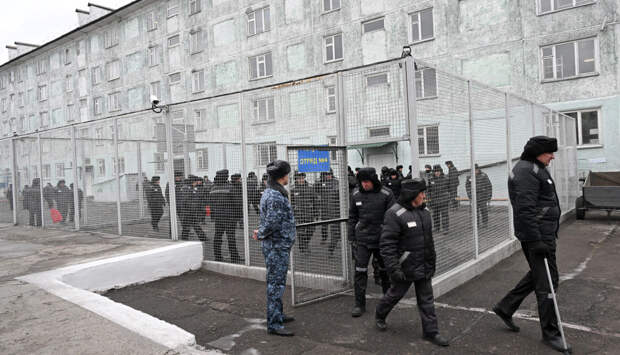 В российских колониях начали работать роботы-патрульные