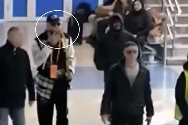 Юрист Хаминский: Киркорова могут оштрафовать на 1500 рублей за курение в аэропорту