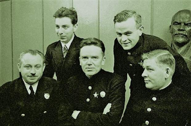 Формула невозможного. Как «Северный полюс-1» сделал Арктику советской Формула невозможного. Как «Северный полюс-1» сделал Арктику советской «Северный полюс-1», Иван Папанин, арктика, день в истории