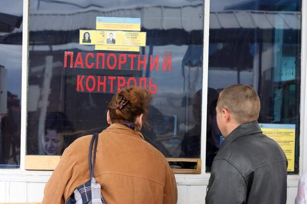 Украинских гастарбайтеров выдворили со стройки на Крымской военно-морской базе