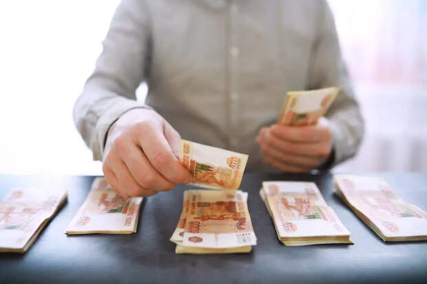 Новогодний миллиард: трое счастливчиков сорвали джекпот в "Русском лото"