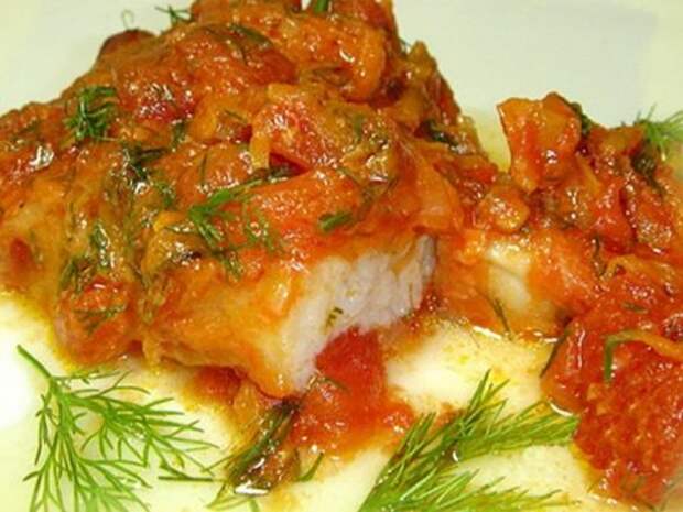 Рыба, тушенная с овощами и картошкой в мультиварке