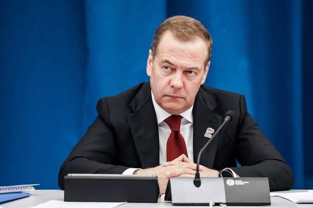 Медведев назвал победителя в конфликте США и Ирана