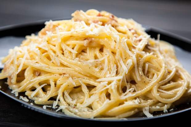 Кулинарный мастер-класс «Ужин в Италии! Паста карбонара, салат панцанелла и клубничный тирамису»