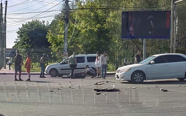 В Московском районе Рязани произошло серьёзное ДТП с мотоциклистом