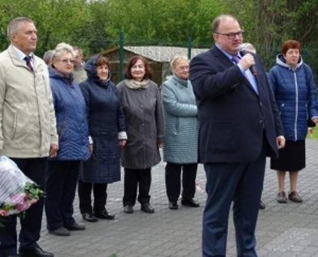 В школе № 4 города Невьянска открыли новый стадион