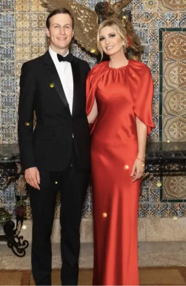 Лучшее платье новогодней ночи: Иванка Трамп в красном шелке (фото 1)