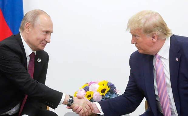 Политолог рассказал, почему американские элиты больше уважают Путина, чем Трампа