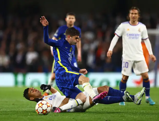 Хет-трик Бензема принес «Реалу» победу над «Челси» в ЛЧ