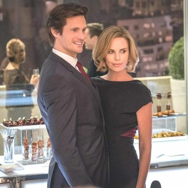 Шарлиз Терон и Александр Скарсгард. Шарлиз Терон и Александр Скарсгард.