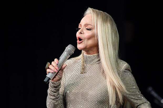 Дело испугавшейся за свою жизнь Ларисы Долиной приостановлено