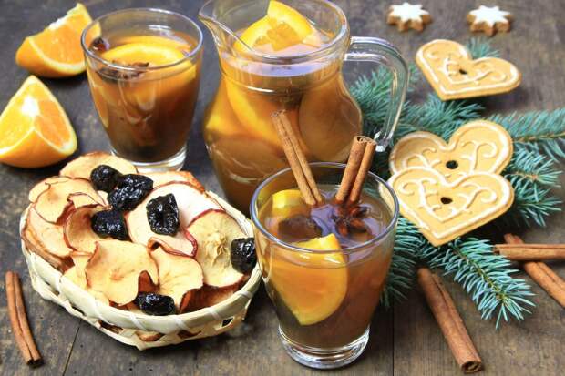 Сухофрукты вдруг стали праздничными: этот компот к месту даже на торжественном ужине