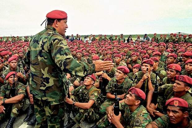 Заручившись поддержкой военных, в 2002 году Чавесу удалось сохранить власть