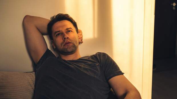 Начинаются угрозы: Психолог раскрыла отличие пассивного отдыха от безделья