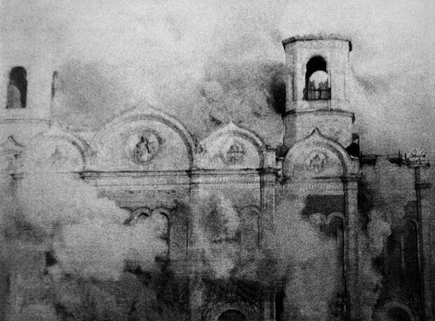 Снос Храма Христа Спасителя. Источник фото: nnm.me Снос Храма Христа Спасителя. Источник фото: nnm.me