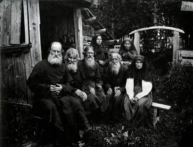 Находка в архивах объяснила феноменальную силу сибиряков: зачем уральские староверы добавляли в хлеб сосновую стружку?