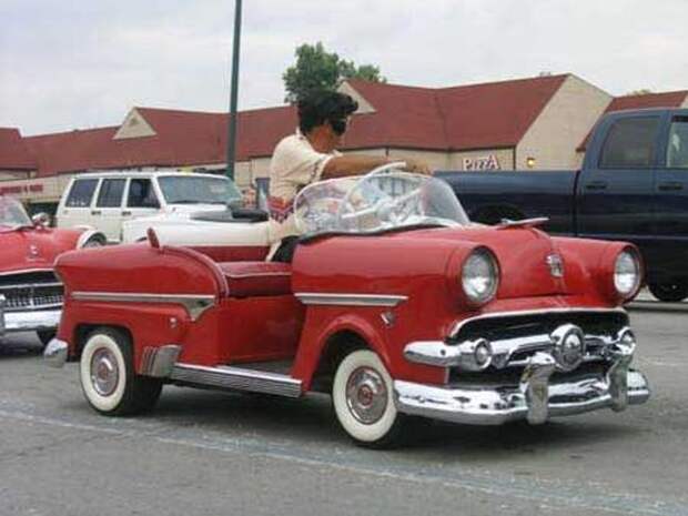 Ежегодный Woodward Dream Cruise (31 фото)