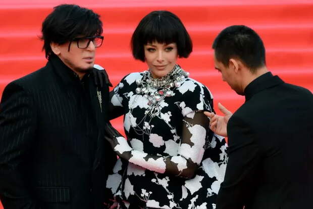 «Плачу каждый день»: Екатерину Волкову не пускают к внукам. Кто виноват в семейной драме?