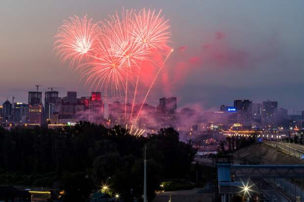 Пять салютов запустят на День Победы-2026 в Новосибирске
