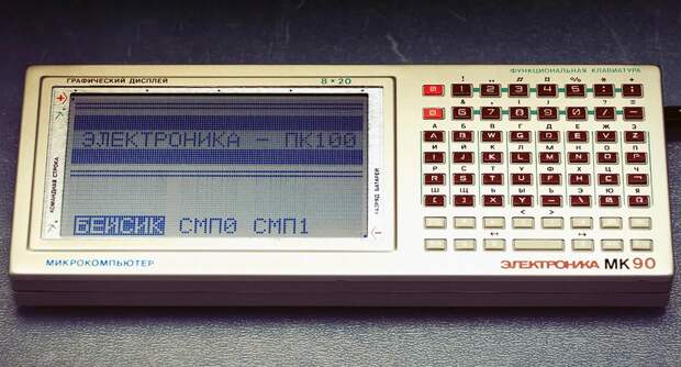 Электроника Мк 90 — предшественник Электроники МС 1504. Устройство разработано на том же предприятии.