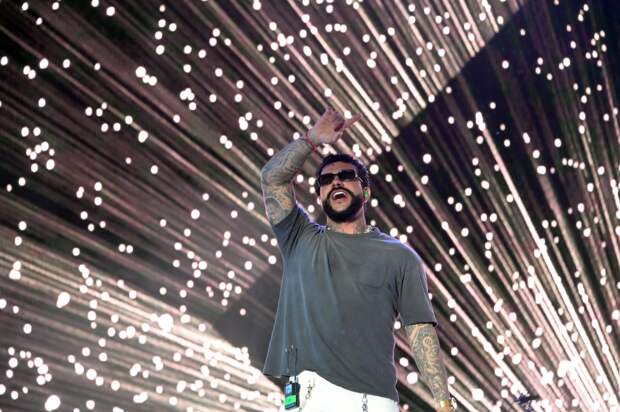 Тимати заподозрили в новом романе спустя семь месяцев после родов возлюбленной