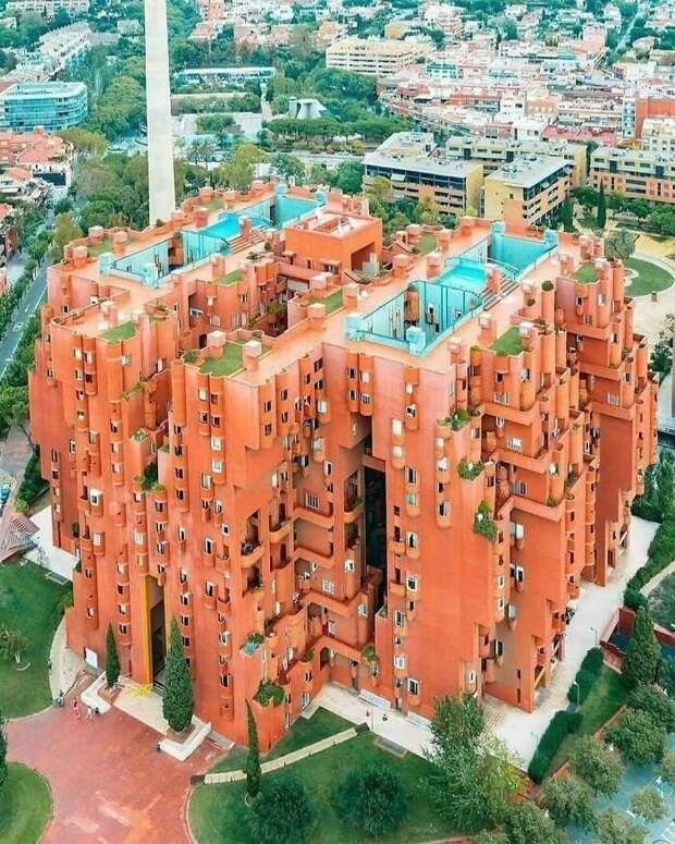 Самые необычные здания и сооружения со всего мира