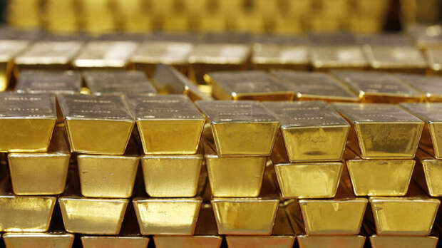 Финансист Макаров: мягкая политика центральных банков снижает выгоду от покупки золота
