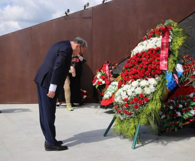 Ржевский мемориал в Тверской области посетила делегация из Якутии