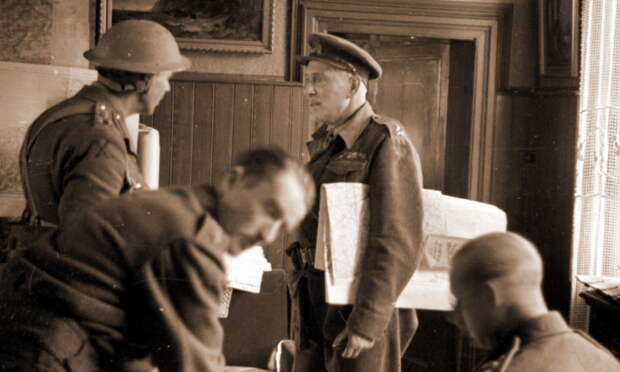 Генерал Форчун в своём штабе, 8 июня 1940 года - Неправильный Дюнкерк | Warspot.ru