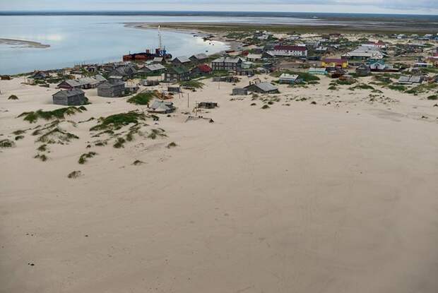 Русское Макондо: Поселение на Белом море погружается в пески Макондо, белое море, в мире, люди, песок, поселение