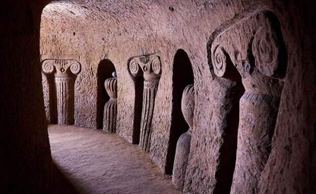 Уникальный подземный храм в Армении