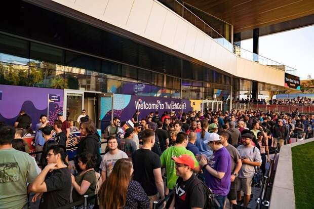 TwitchCon attendees complained of inadequate security at the convention in San Jose, California, this weekend despite the dea