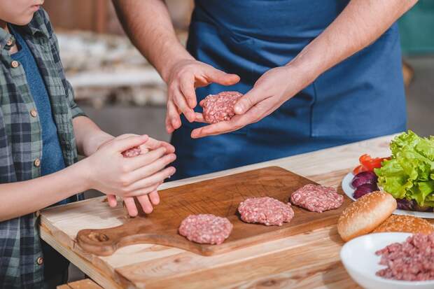 Как сделать котлеты невероятно сочными и пышными! Гораздо вкуснее обычных…