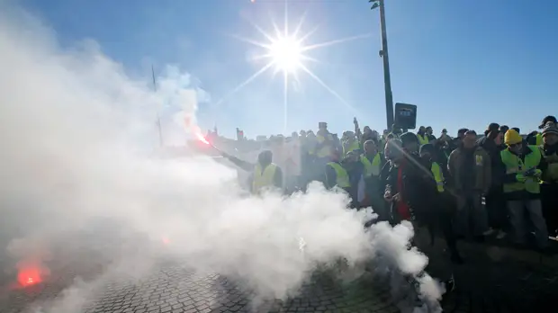 МИД России предупредил о протестах «жёлтых жилетов» во Франции