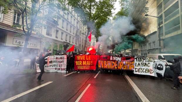 Массовые первомайские демонстрации во Франции: начались задержания