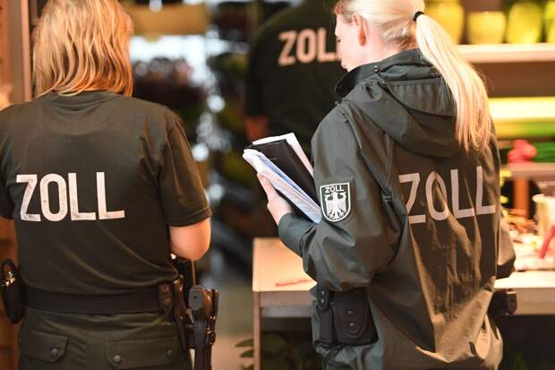 Таможня ЕС не пускает новогодние посылки из России, называя их «роскошью»