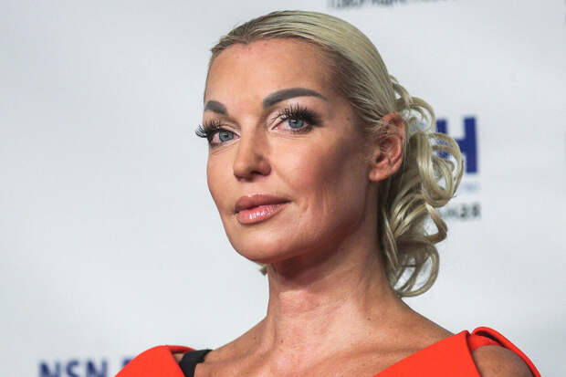 Балерина Волочкова опровергла слухи о долгах за квартиру