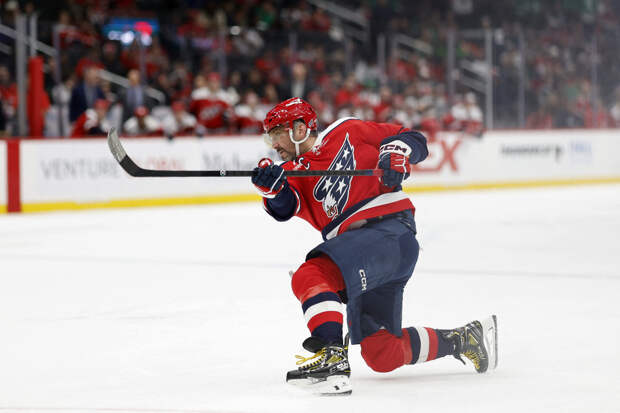 Овечкин забросил шайбу во втором матче НХЛ подряд