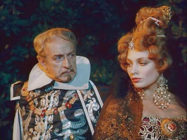Игорь Дмитриев и Наталья Лапина в фильме *Дон Сезар де Базан*, 1989 | Фото: kino-teatr.ru Игорь Дмитриев и Наталья Лапина в фильме *Дон Сезар де Базан*, 1989 | Фото: kino-teatr.ru